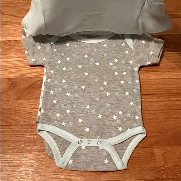 Light Blue and Gray Baby Bodysuit - Picture 2 of 8